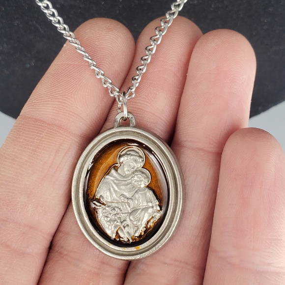 St. Anthony Pray for Us Silvertone Medallion Necklace - Picture 3 of 6